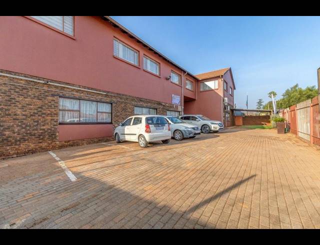 BUSINESS FOR SALE IN DAWN PARK EXT